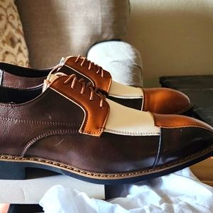 Stacy Adam's 10.5 brwn/cream color has only been weared twice